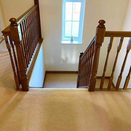 Luxurious Executive 4 Bedroom Whole Home | For 10 Hensol Extérieur photo